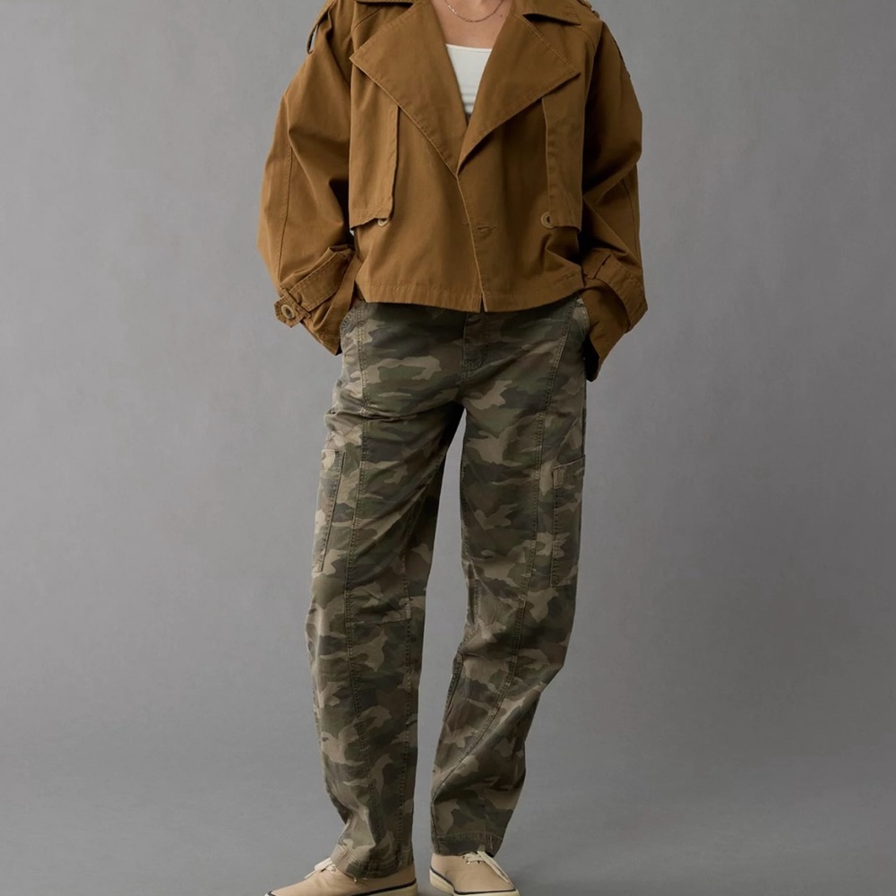 AE Stretch Barrel Cargo Jeans Pant Camo Green Size 6